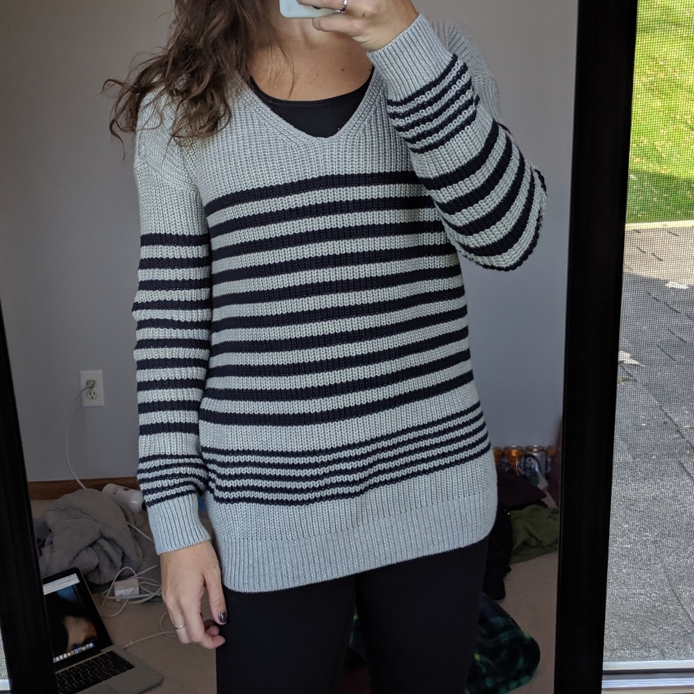 Never been worn BDG gray and navy striped sweater.